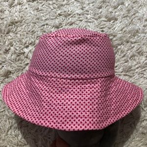 heart patterned bucket hat